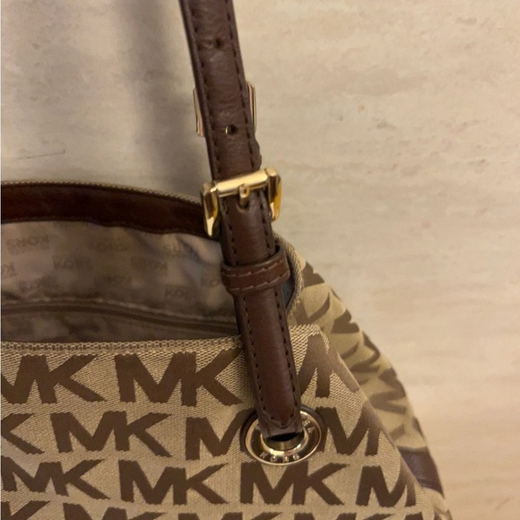 Michael Kors Jet Set Grab Tan and Brown Logo Hobo Tote - Picture 4 of 16